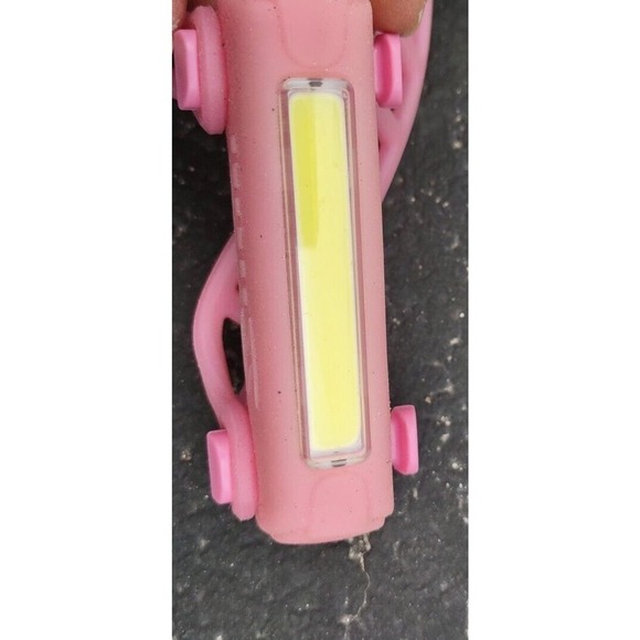 Serfas Bicycle Cycling Pink Rechargeable Taillight Portable Weather Resistant - Picture 6 of 6